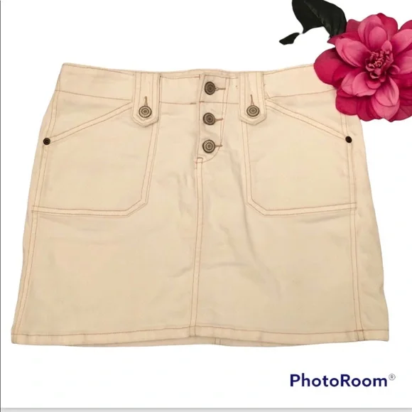 Express white denim mini skirt w/ buttons 5/6 - Picture 1 of 9